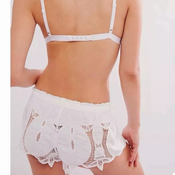 FREE PEOPLE Brittany Embroidered Micro Shorts White Size M - Picture 8 of 10